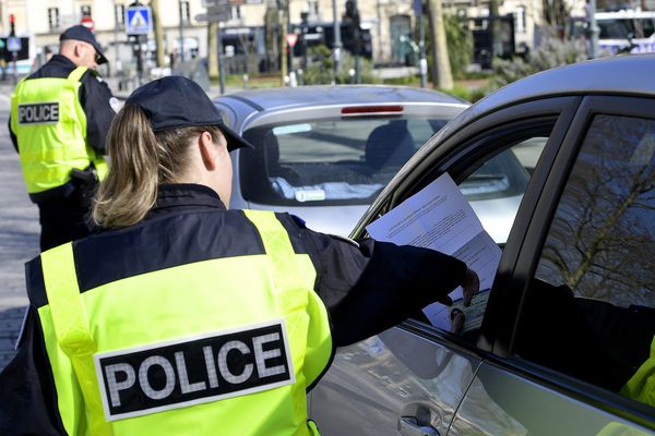Lockdown: Die Wiedereinführung der Kontrollen von Ausgangsbescheinigungen