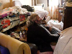 In Perpignan, die Tortur von Alain, 300 Kilo, der neun Monate lang in seiner Wohnung festsitzt…