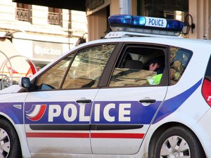In den Yvelines tötet ein Polizist einen Autofahrer, der ihn überfahren wollte