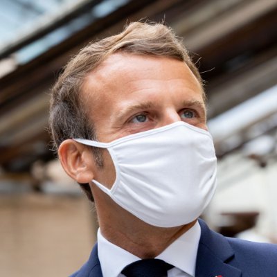 Emmanuel Macron ehrt auf Twitter Feuerwehrleute, die ein 14 Monate altes Baby und seinen Vater gerettet haben