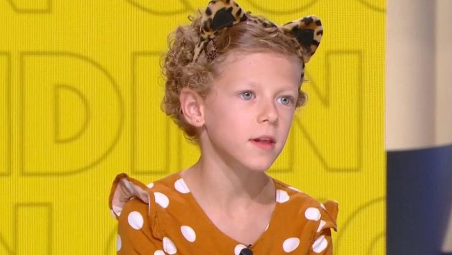 Das Standesamt weigert sich, Lilie, einem 8-jährigen Transgender-Kind, zu erlauben, ihren Vornamen zu ändern.