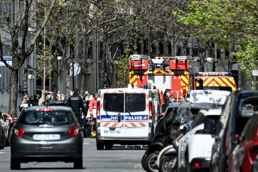 Eine Person erschossen und eine weitere verwundet vor dem Henry-Dunant-Krankenhaus im 16. Arrondissement von Paris