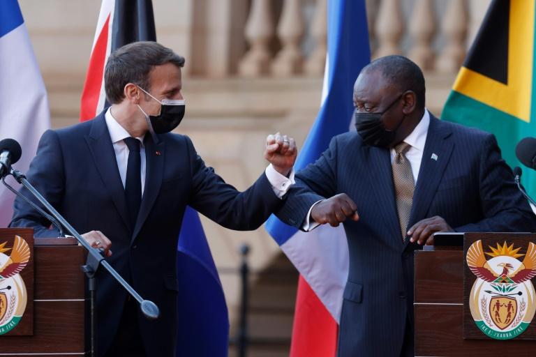 Macron in Südafrika: Patente „dürfen keine Bremse“ für Impfungen darstellen