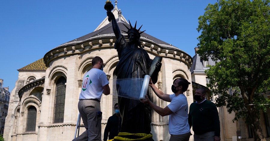 Freiheitsstatue: Ihre kleine Schwester reist nun auch in die Vereinigten Staaten
