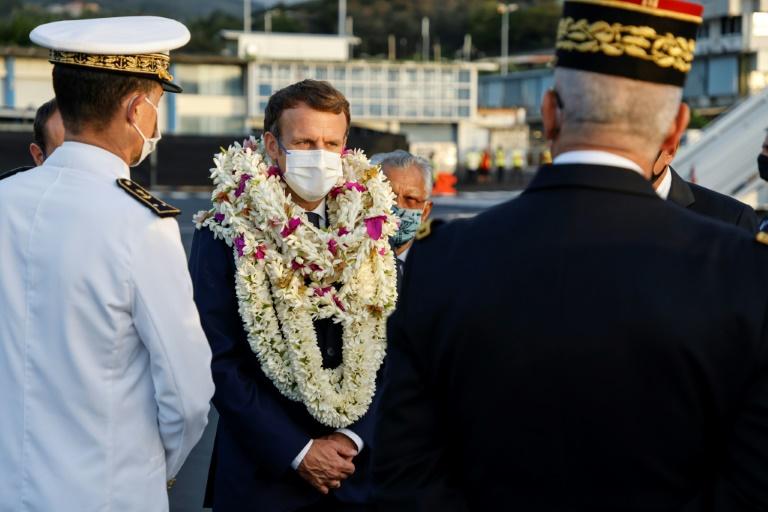 Französisch-Polynesien: Emmanuel Macron bei seiner Ankunft in Tahiti gegen Covid-19 getestet
