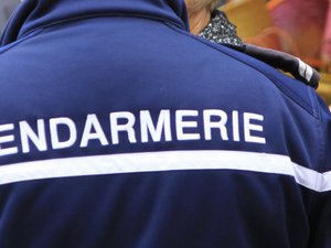 Sarthe: 3 verweste Leichen von Neugeborenen in einer Garage entdeckt