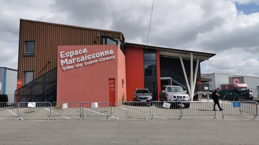 In der Nähe von Toulouse wird ein Impfzentrum vandalisiert und fast 3.500 Impfstoffdosen zerstört