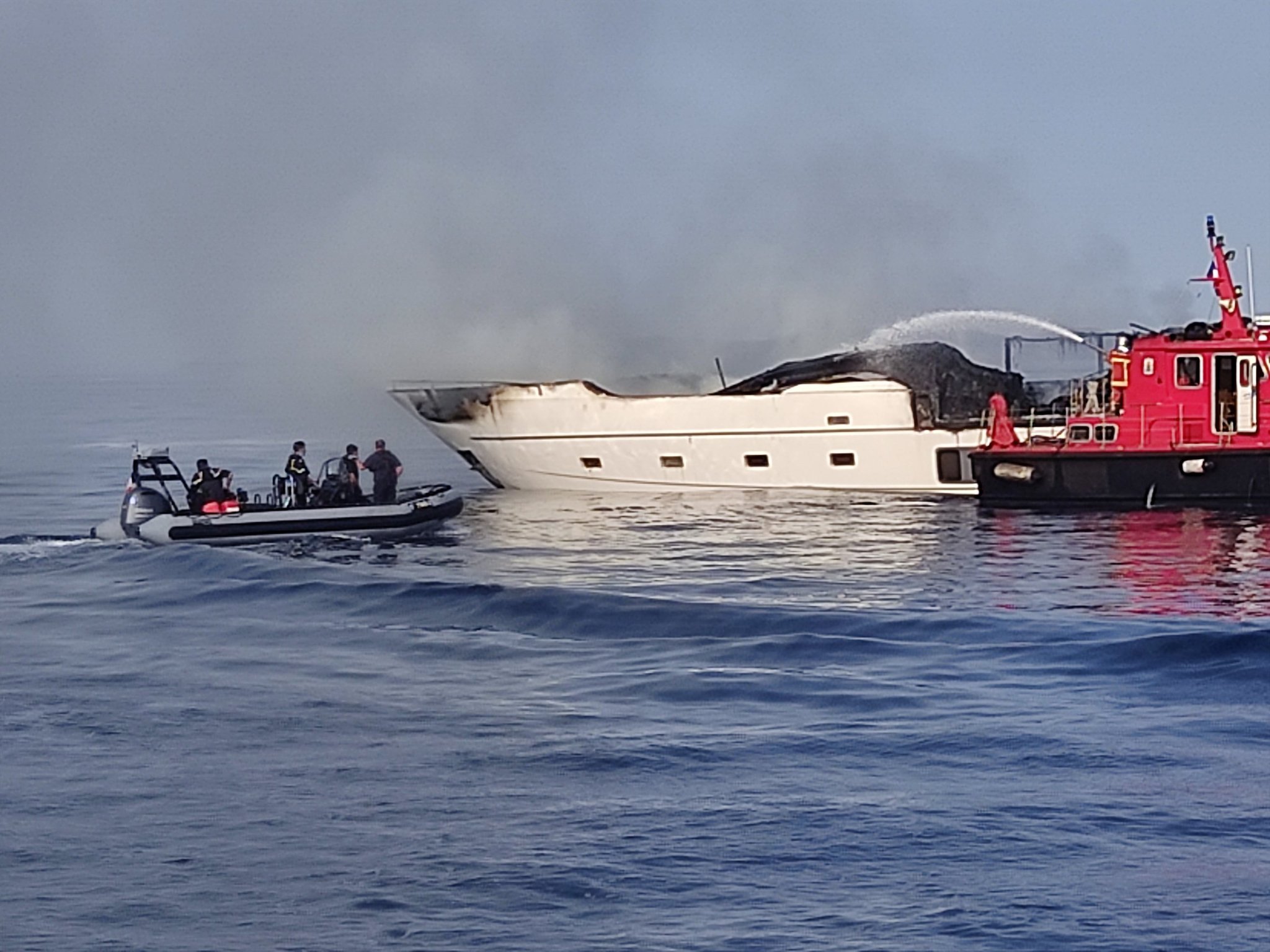 Var: Feuer auf einer 30-Meter-Yacht vor Port Cros –  10 Personen gerettet