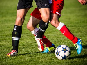 In Avignon stirbt ein 41-jähriger Fußballspieler mitten im Spiel an einem Herzinfarkt