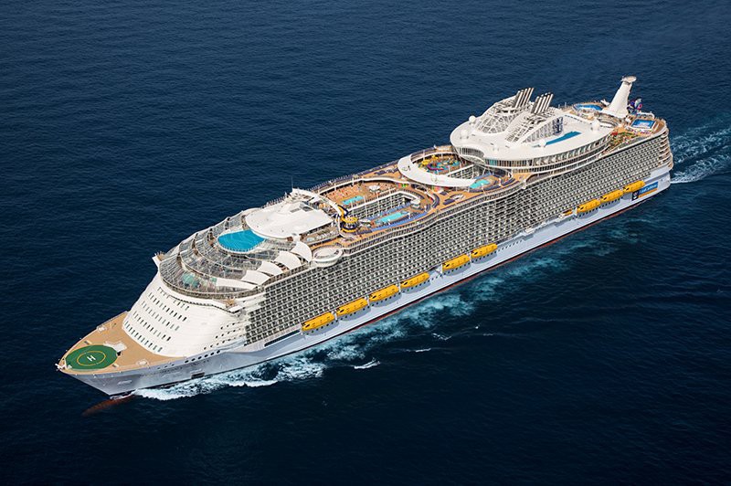 Loire-Atlantique: Das Kreuzfahrtschiff „Wonder of the Seas“ verlässt den Hafen von Saint-Nazaire