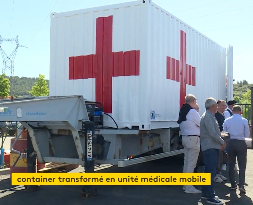 Seecontainer wurde zu einer mobilen medizinischen Einheit für die Ukraine umgebaut