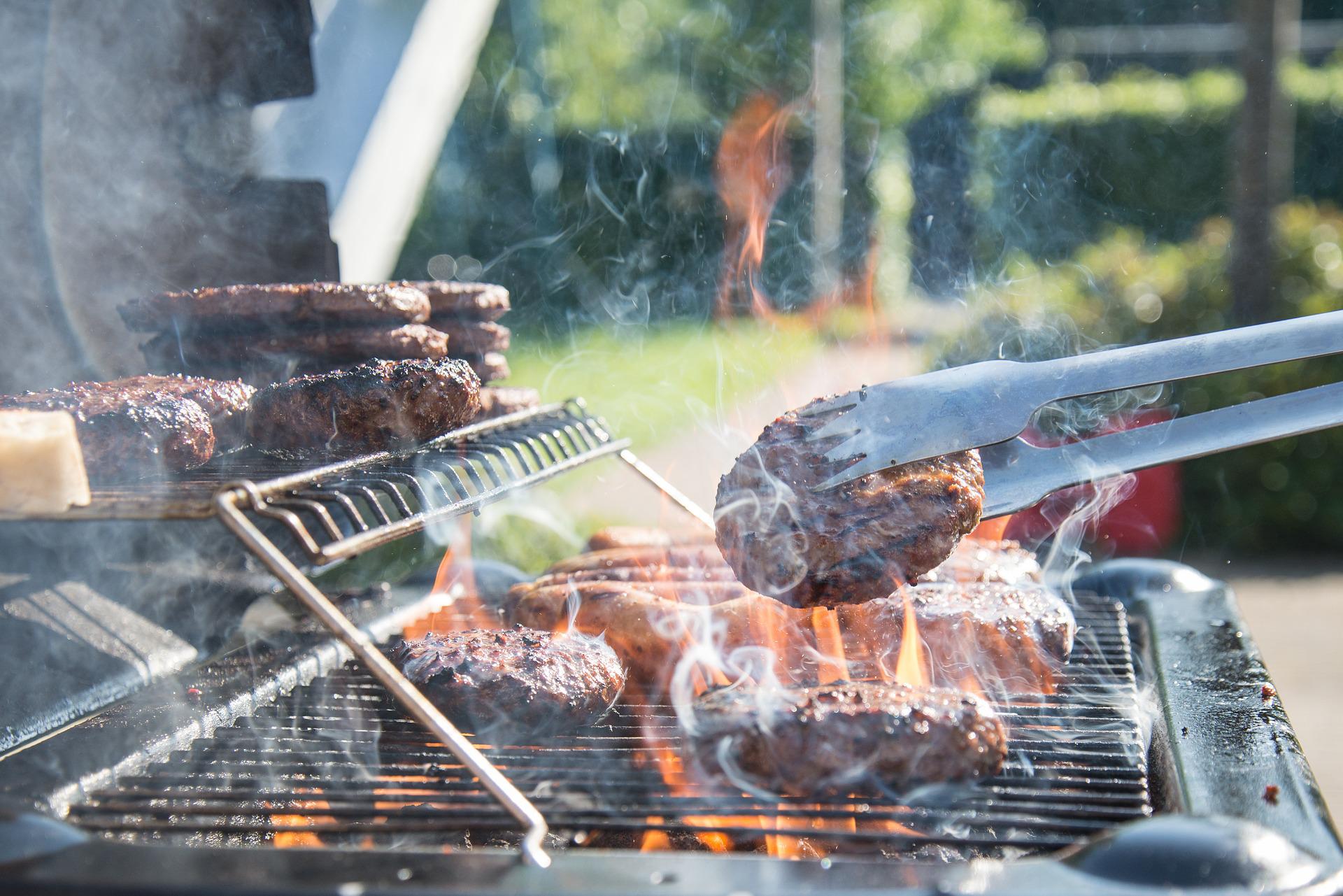 Grillen, Barbecue, Plancha: Kennen Sie die Vorschriften, die in Frankreich gelten?