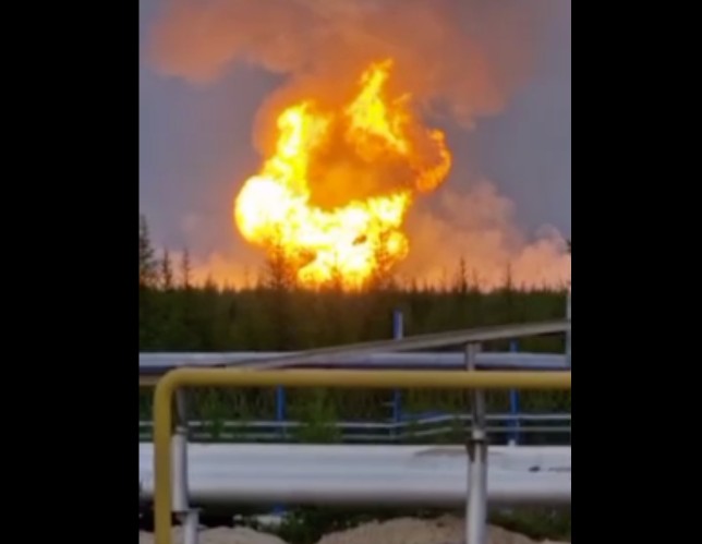 Großbrand auf Russlands größtem Gasfeld Urengoi in Jamal-Nenzen