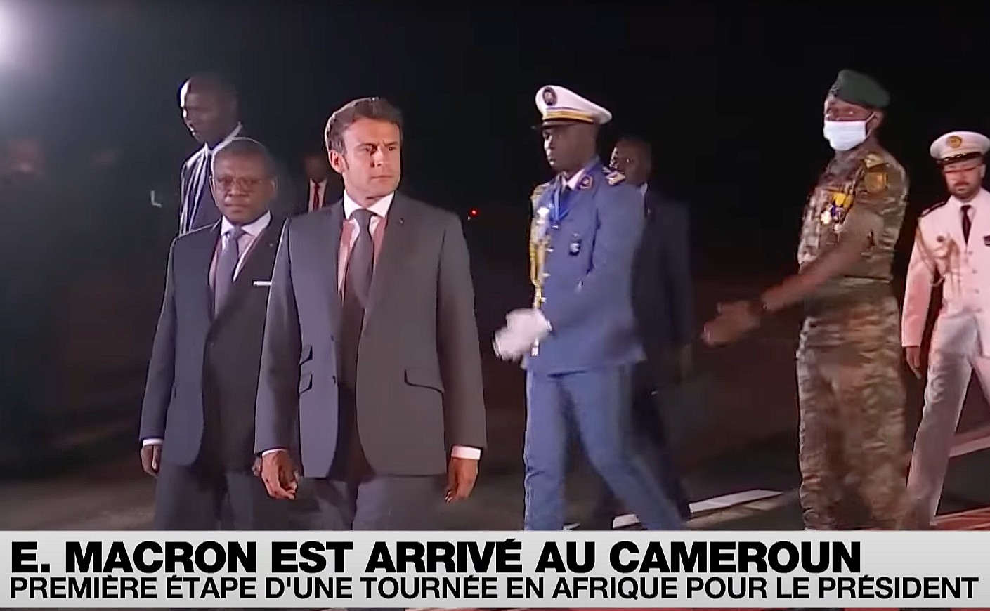 Emmanuel Macron ist in Kamerun eingetroffen, der ersten Station seiner Afrika-Reise