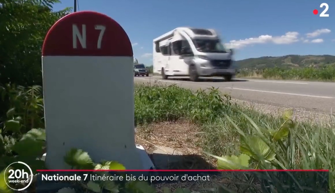 Immer mehr Franzosen bevorzugen die legendäre Route Nationale 7 für ihren Weg in den Urlaub