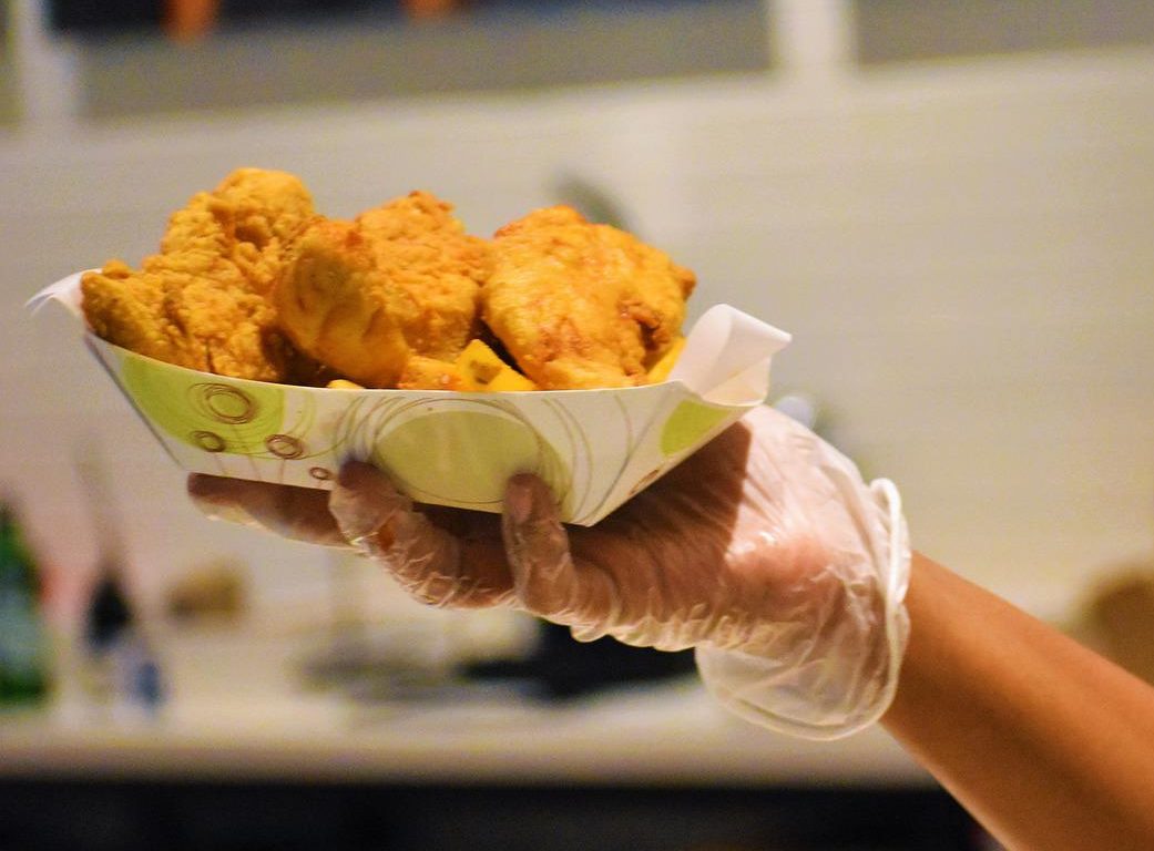 Straßburg: Kunden prügeln sich für kostenlose Chicken-Nuggets vor Fastfood-Restaurant