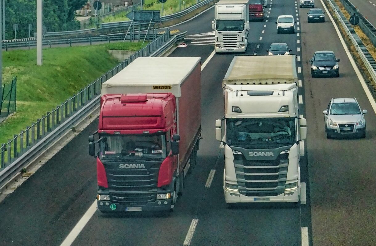 Geschwindigkeitsreduzierung von 130 auf 110 km/h auf Autobahnen: Debatte flammt wieder auf