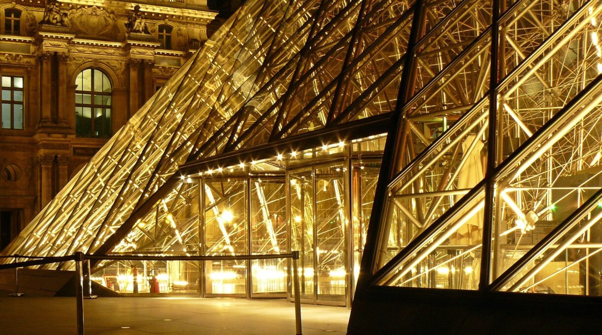 Louvre: Wie ein raffiniertes Betrugssystem dem berühmtesten Museum der Welt Millionen kostete
