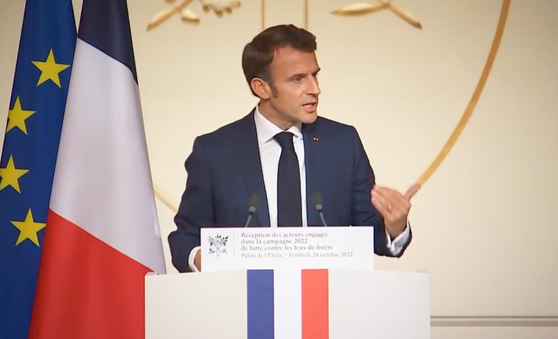 Emmanuel Macron kündigt neuen Plan zur Bekämpfung von Waldbränden an