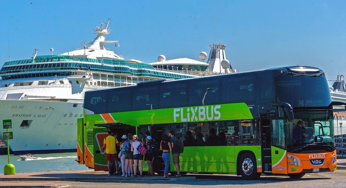 Herbstferien: Züge und Busse immer beliebter für die Fahrt in die Ferien