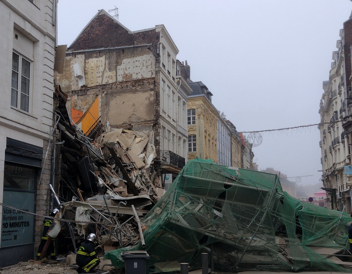 Eingestürzte Gebäude in Lille: Leiche eines Opfers in den Trümmern gefunden