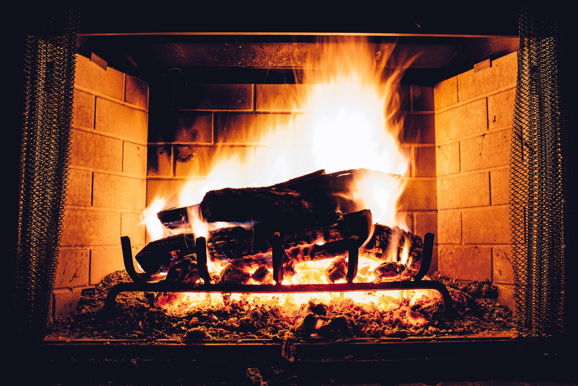 Energie: Staatliche Unterstützung in Frankreich für Haushalte, die mit Holz heizen