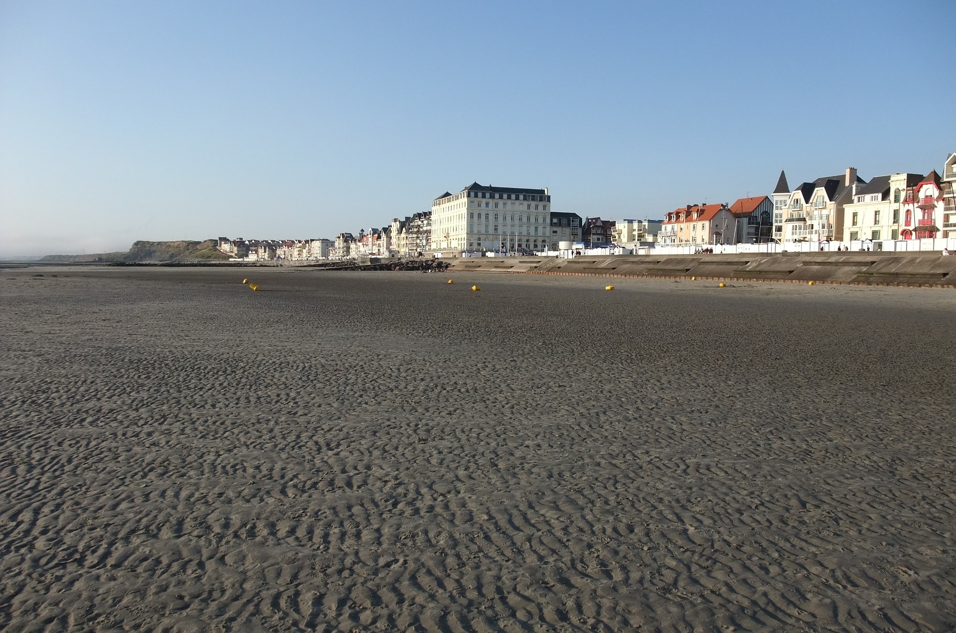 Seine-Maritime: Spaziergänger entdecken menschlichen Fuß am Strand