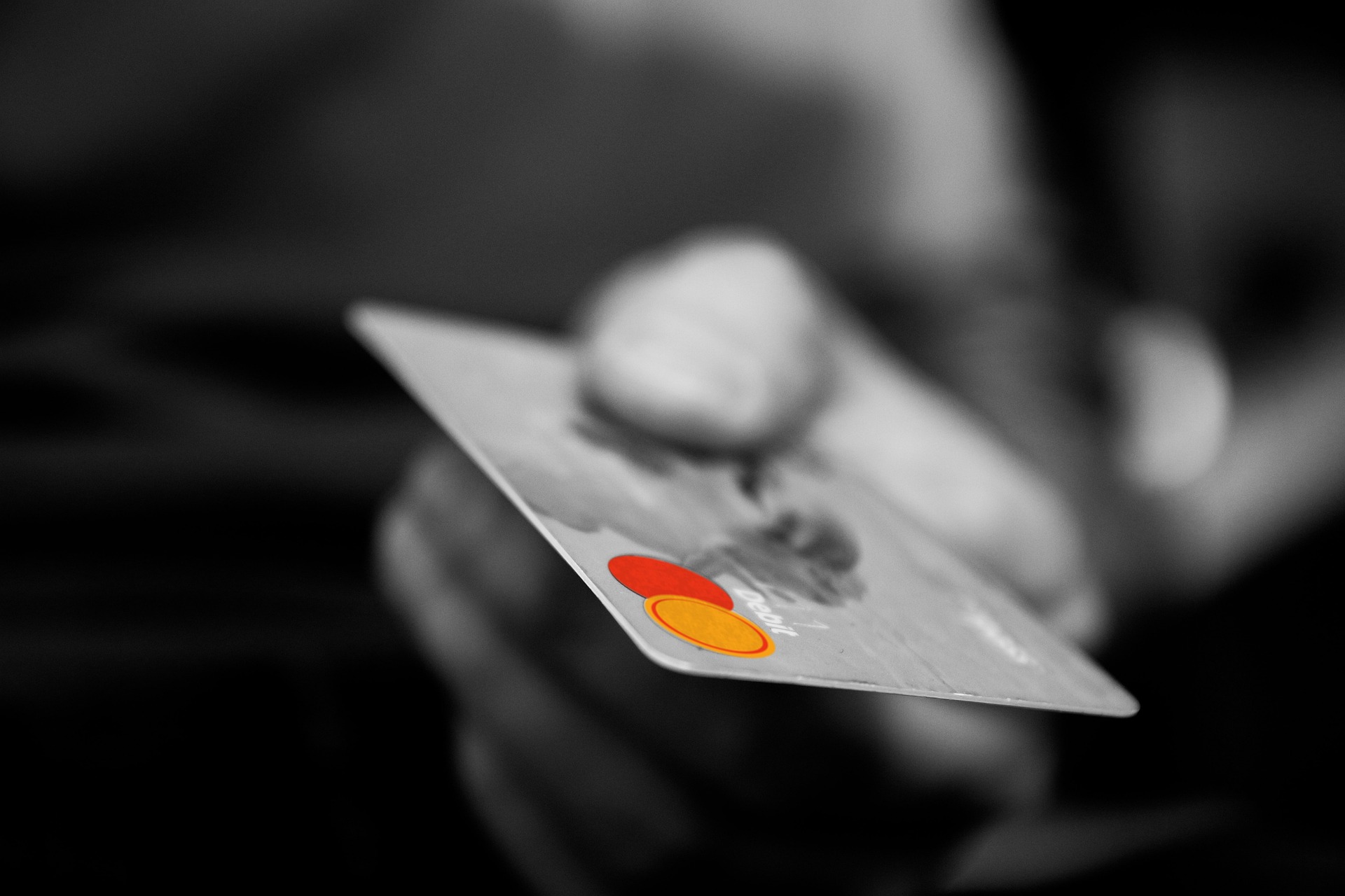 Vorsicht vor Bankkartenbetrug auf französischen Supermarktparkplätzen