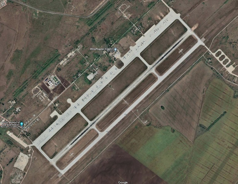 Militärflugplatz_Engels