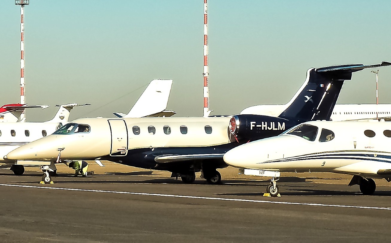 Ärztemangel: Ärzte pendeln in Privatflugzeugen zwischen Dijon und Nevers