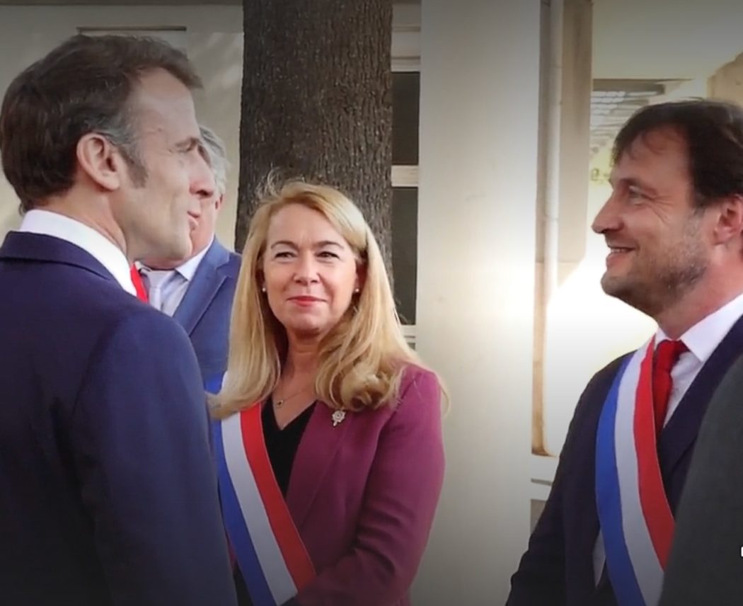 „Eier und Töpfe sind zum Kochen da“ – lacht Emmanuel Macron bei seiner Reise ins Departement Hérault