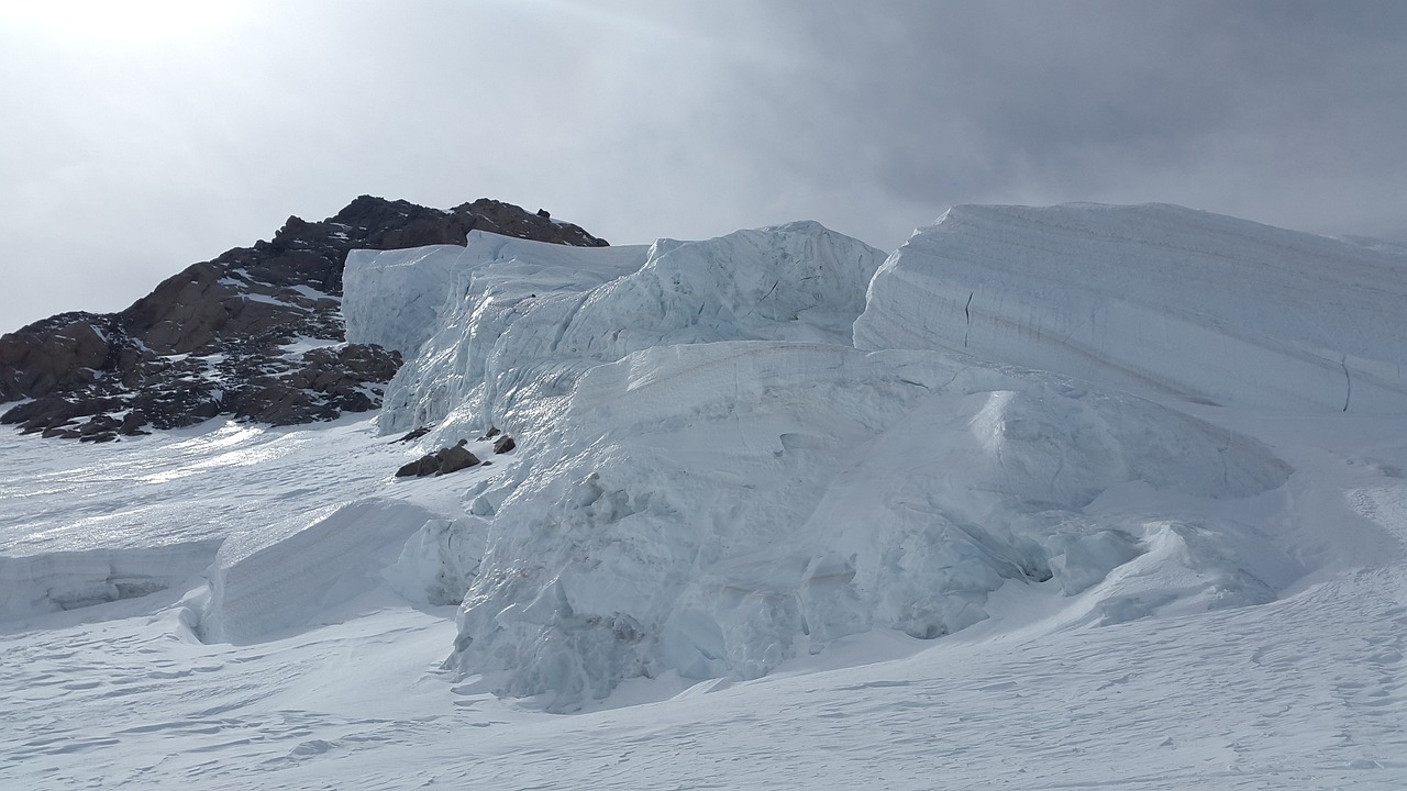 Mont-Blanc: Deutsches Ehepaar durch herabstürzende Eisblöcke getötet