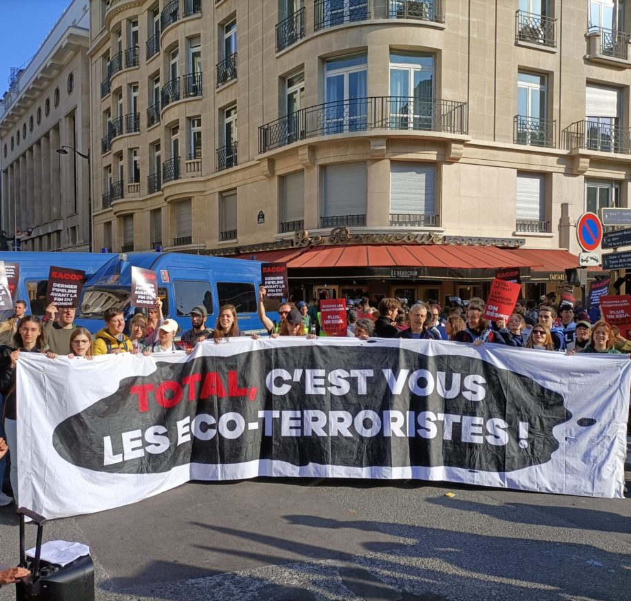 Demonstration_Total-Hauptversammlung