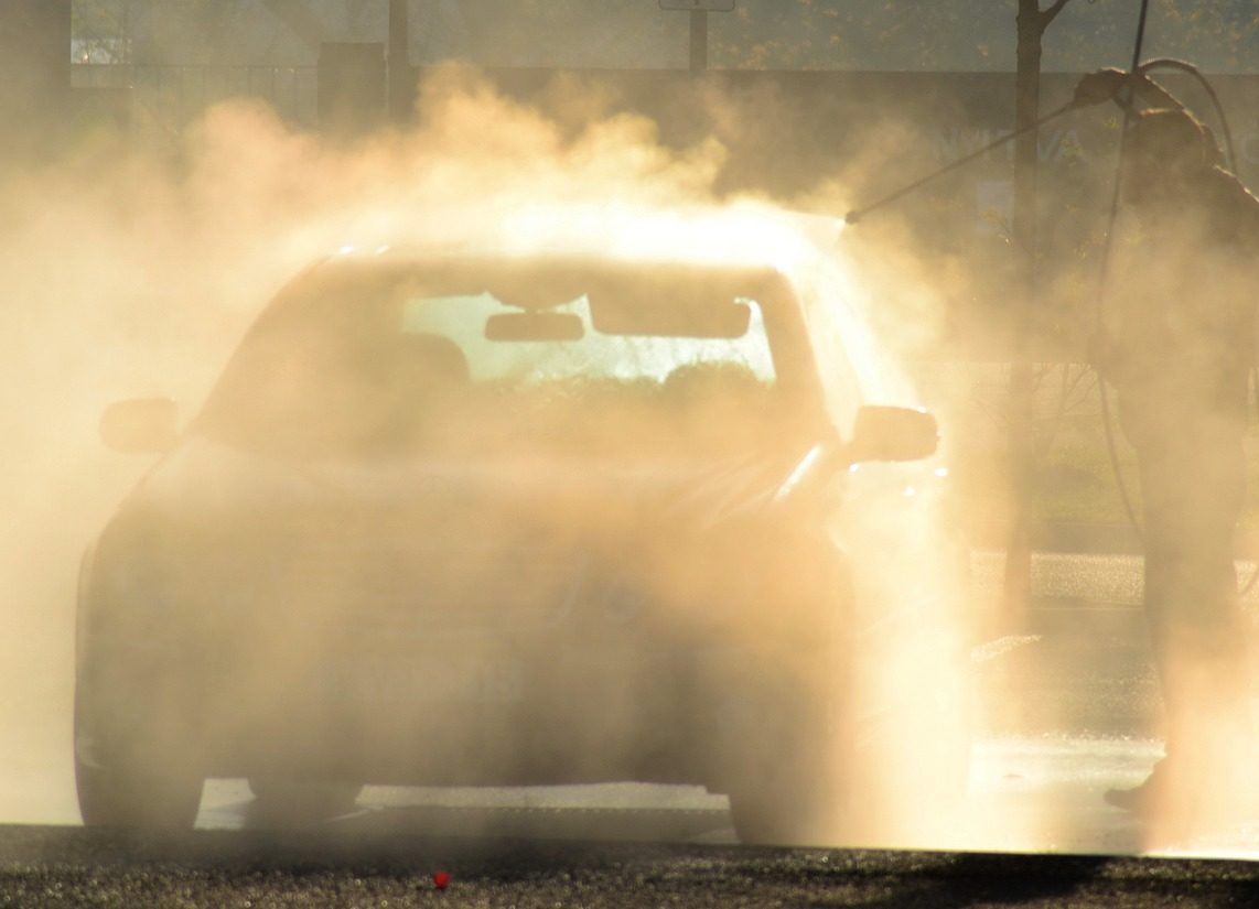 Wasserknappheit: Werden Auto-Waschanlagen bald still stehen?