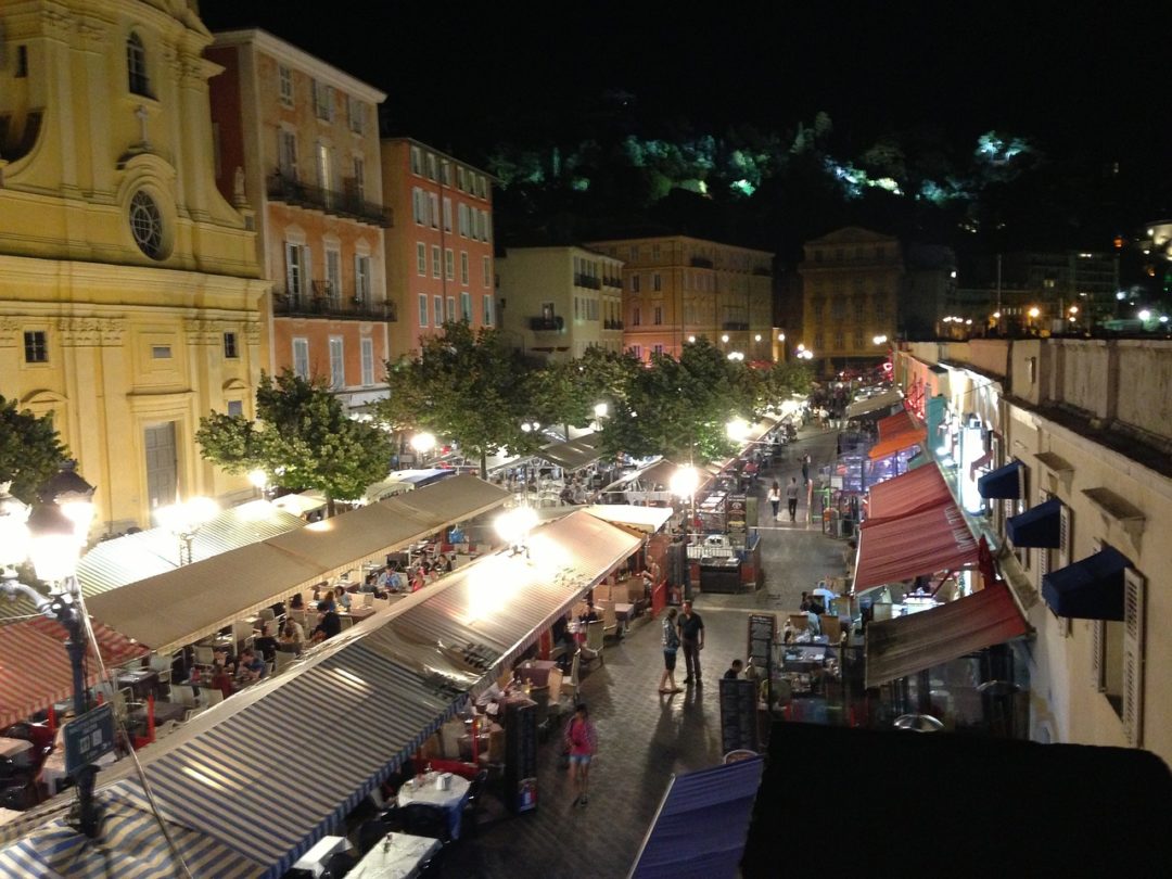 Nizza: Cours Saleya – ein besonderer Blumenmarkt