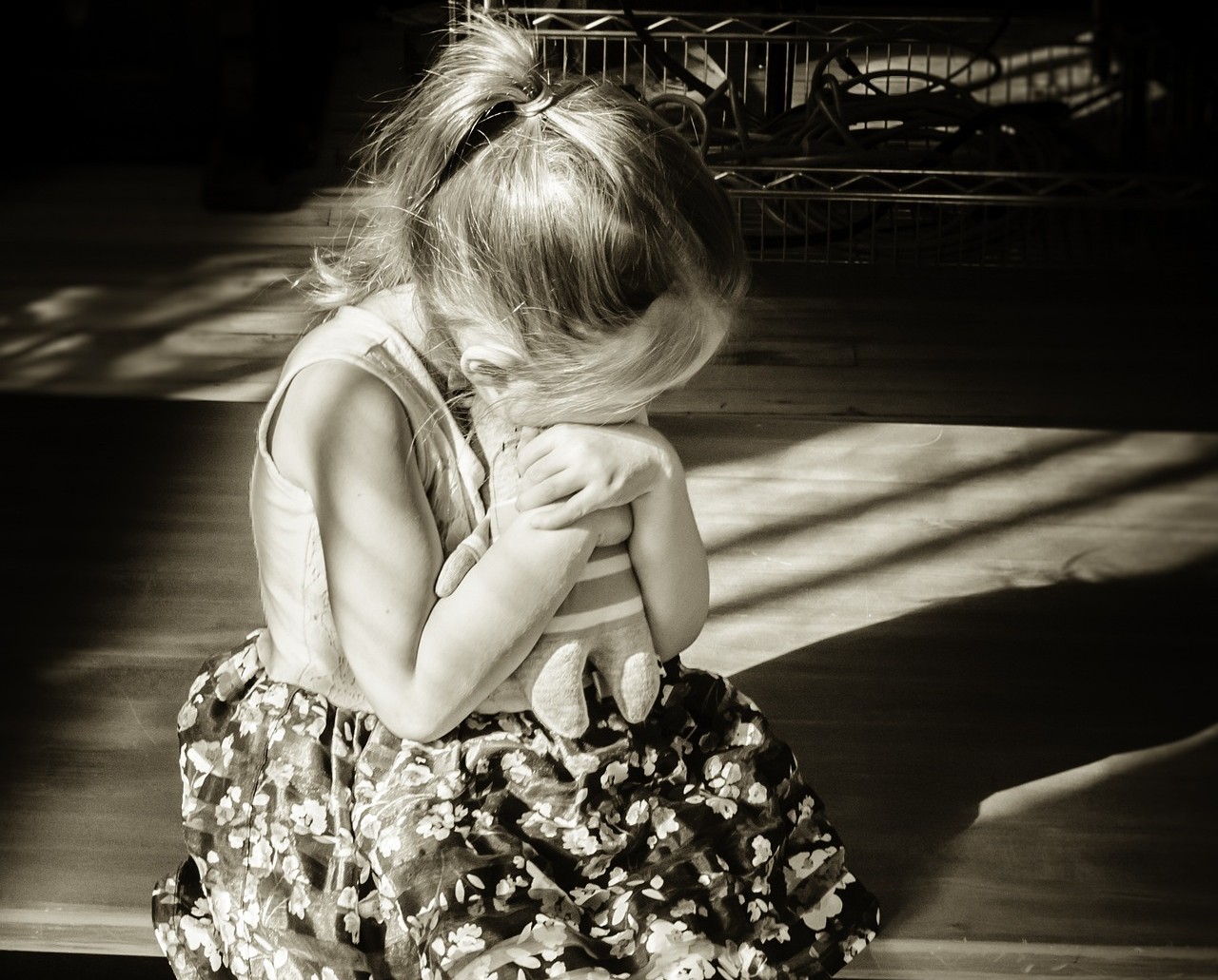 Kind_allein