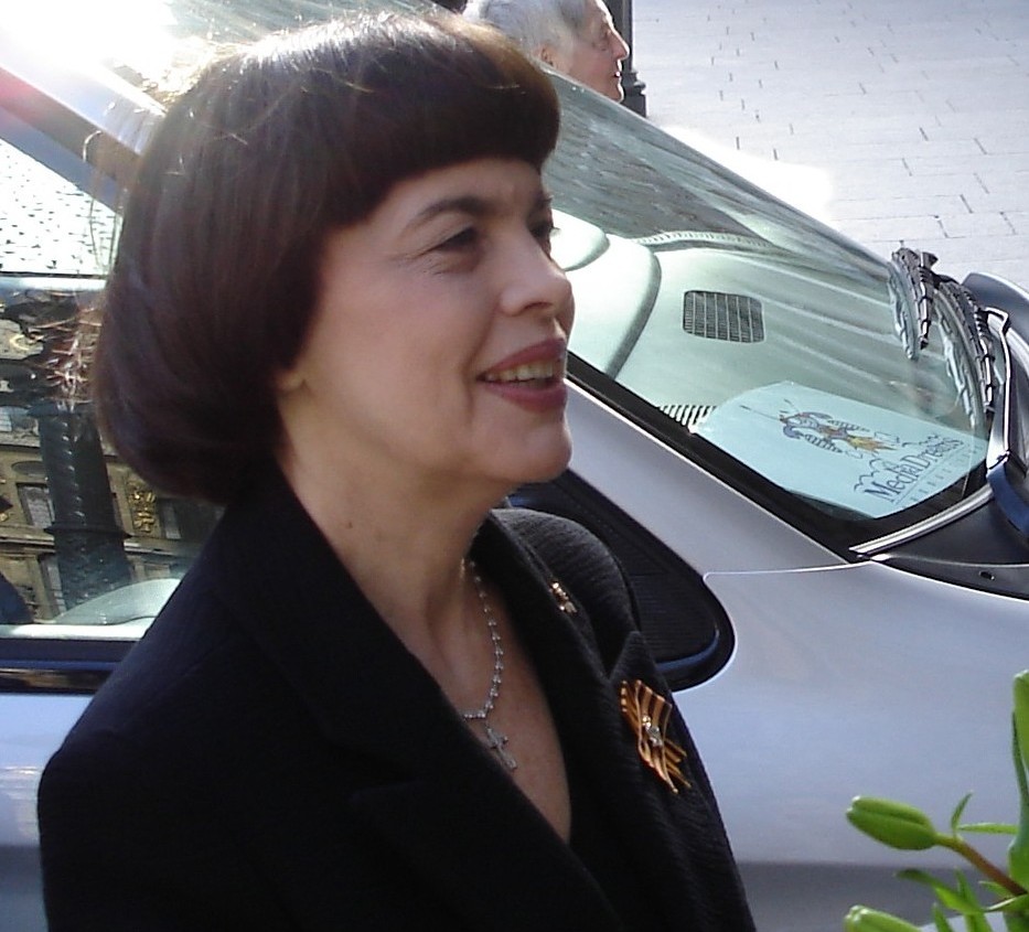 Ukraine-Krieg: Putin-Vertraute Mireille Mathieu kritisiert Emmanuel Macron
