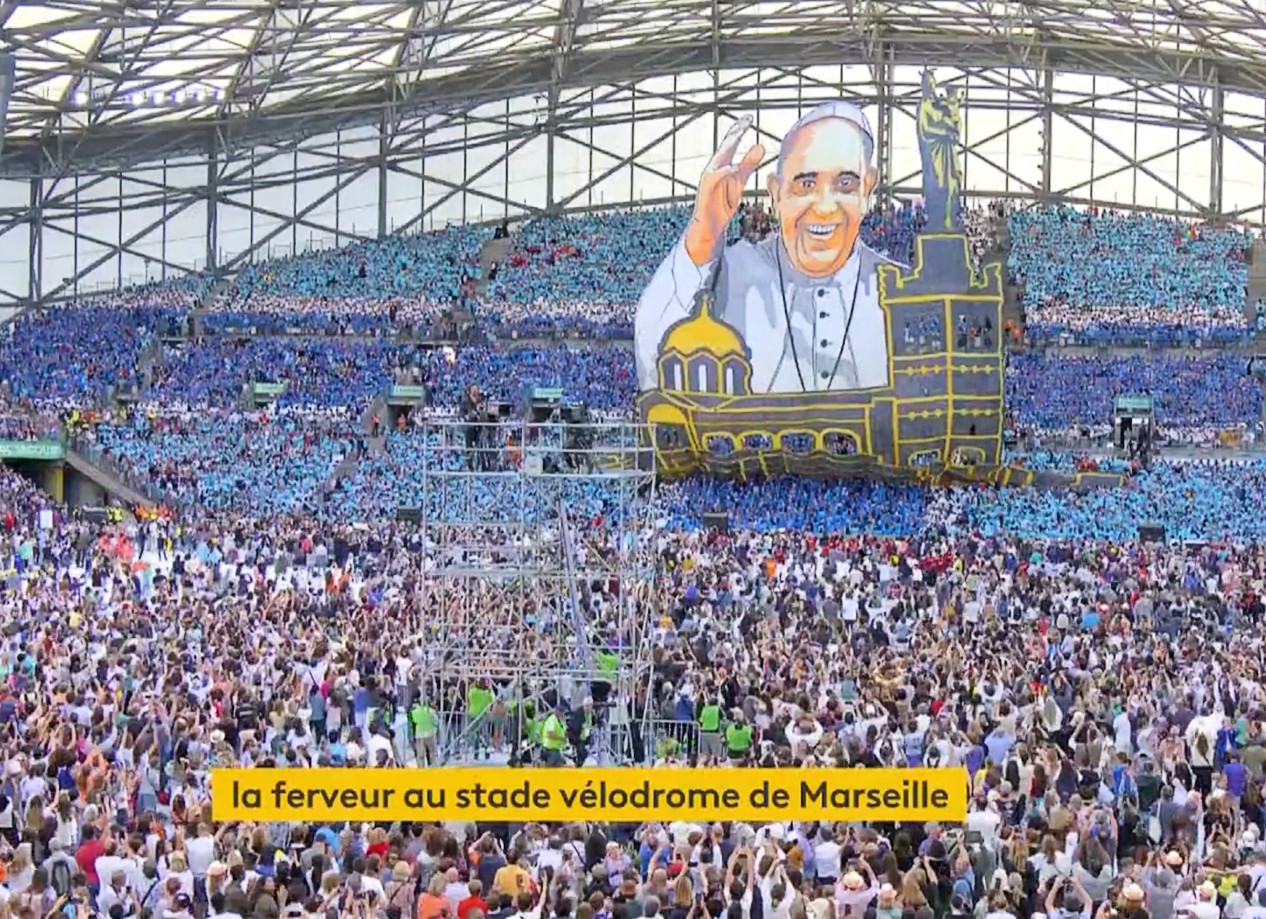 Papstbesuch in Marseille: Höhepunkte der Messe mit 60.000 Gläubigen