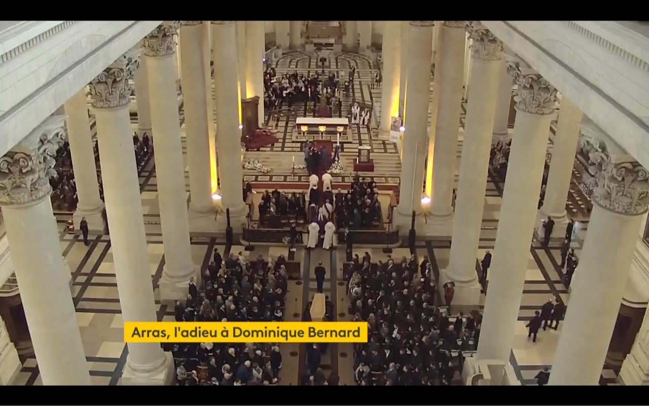 Trauerfeier_Dominique_Bernard_Arras_ScreenF2