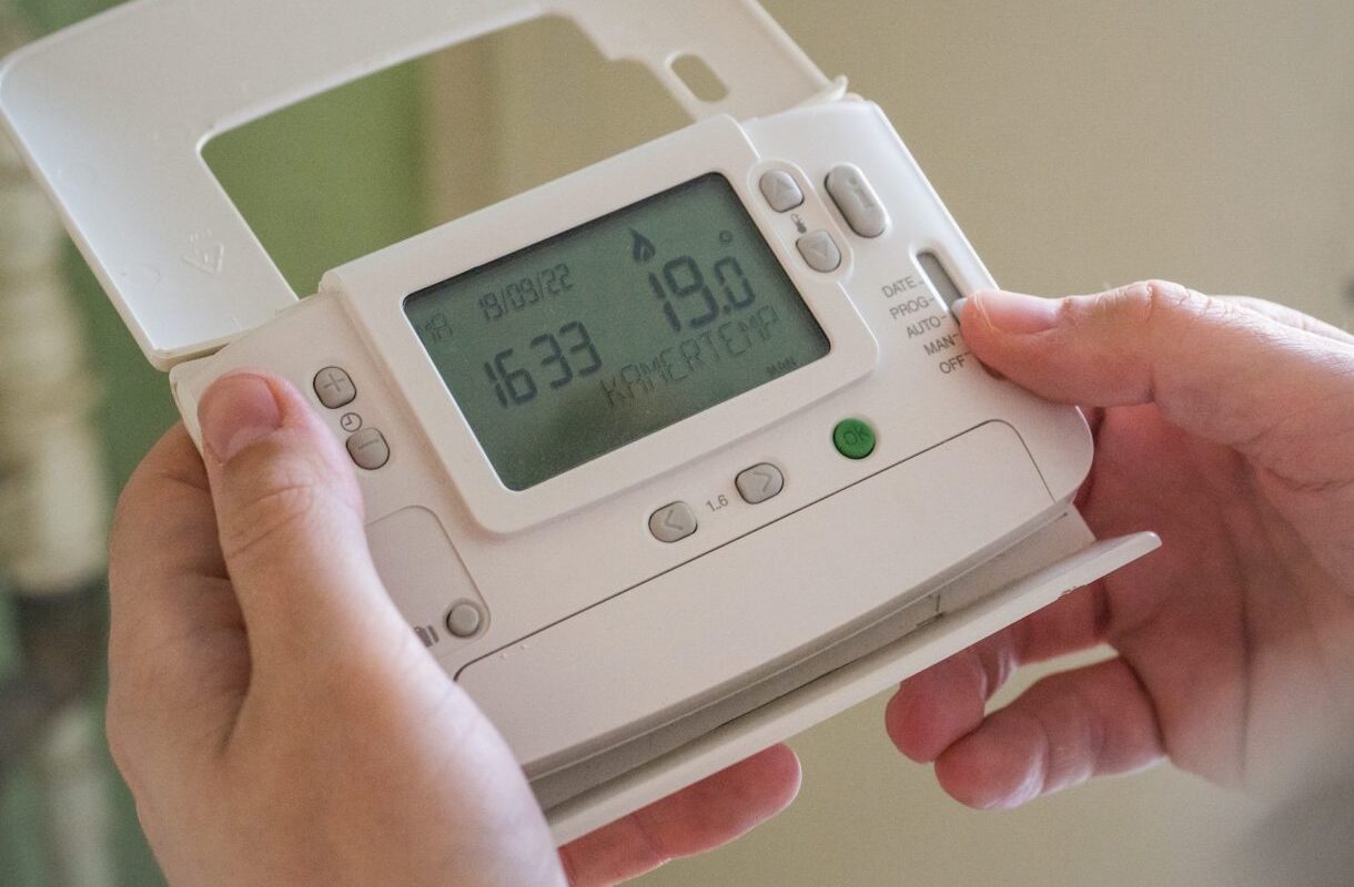 Smart statt Pflicht: Frankreich verschiebt Thermostat-Zwang auf 2030