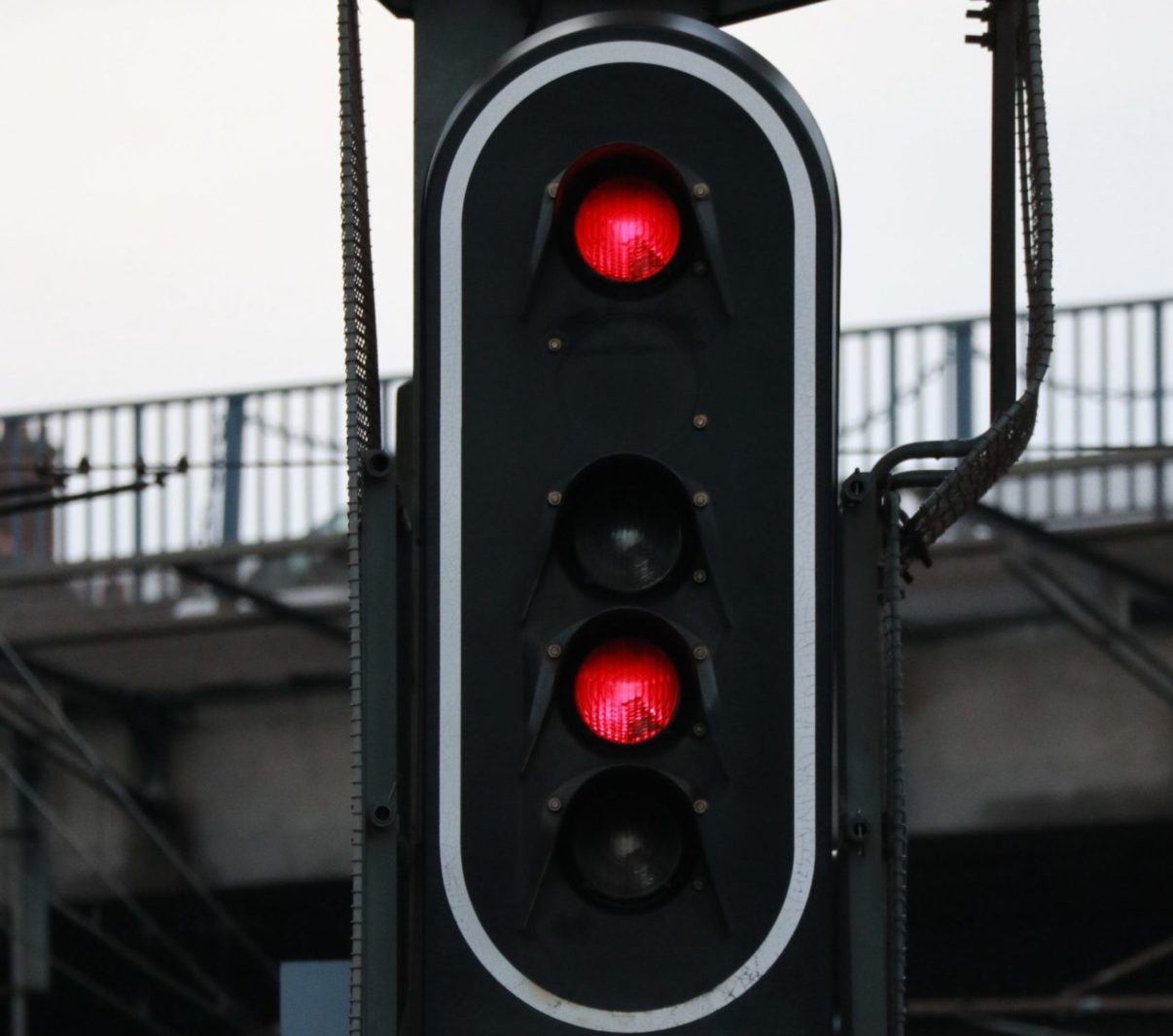 Sturm Ciaran: Der öffentliche Verkehr steht still