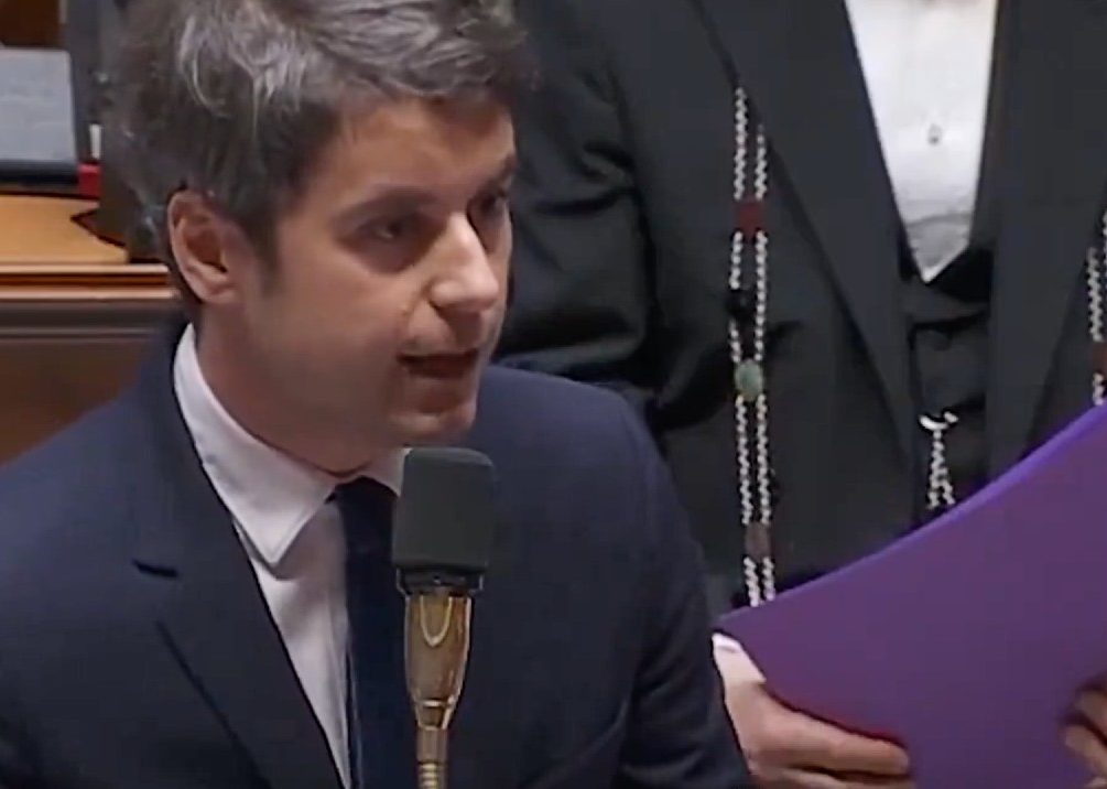 Attal_Parlament_ScreenX