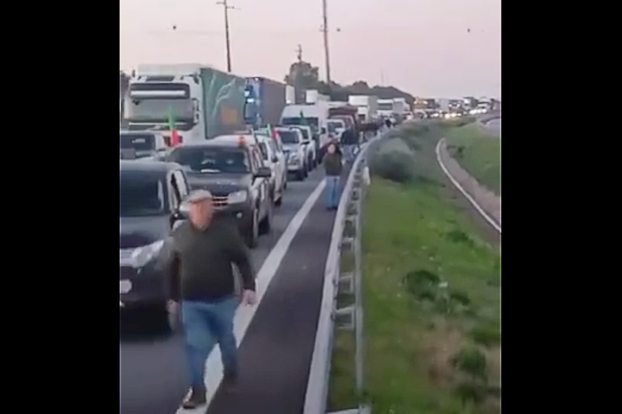 Blockierte_Autobahn_ScreenX