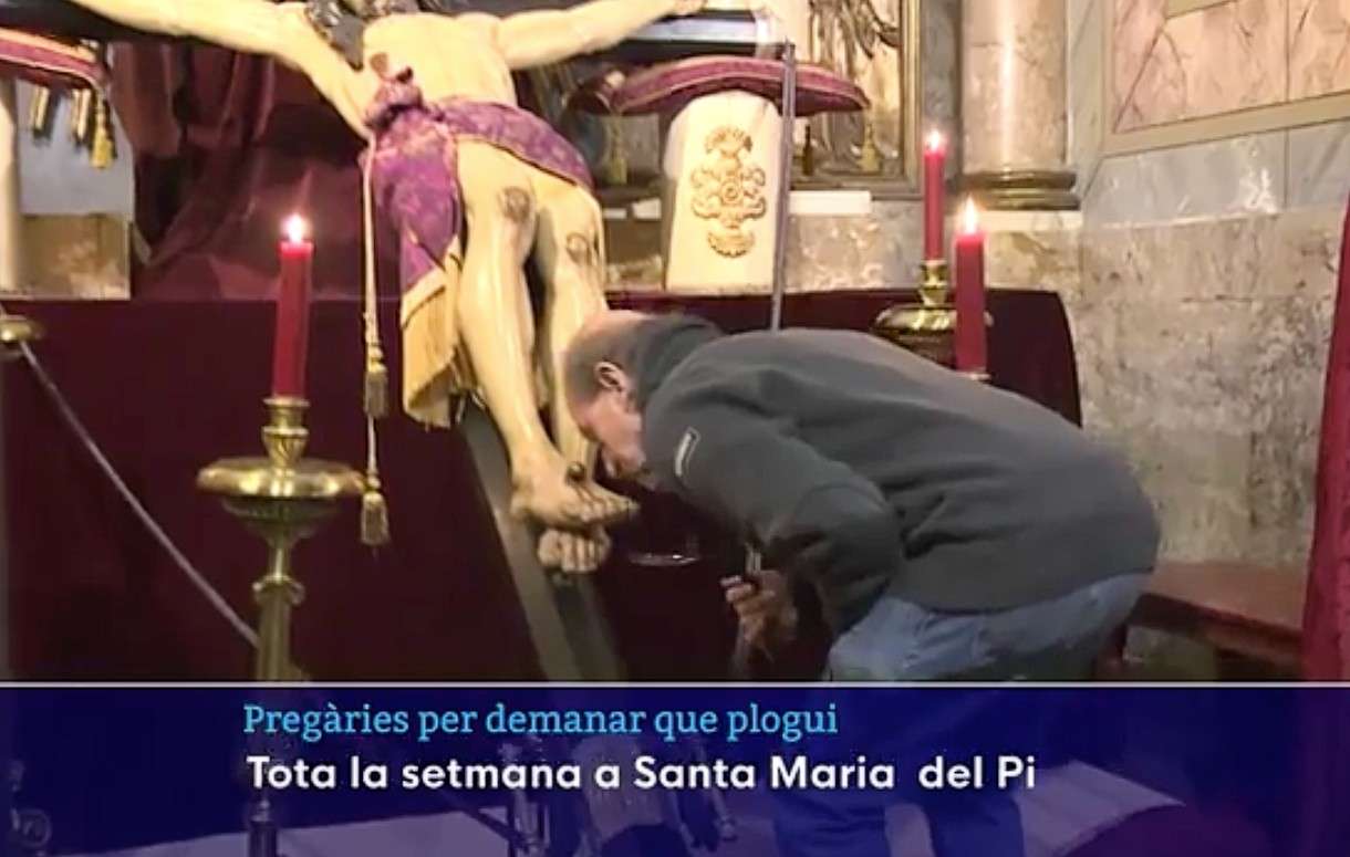 Angesichts der Dürre beten die Einwohner Barcelonas jeden Abend um Regen