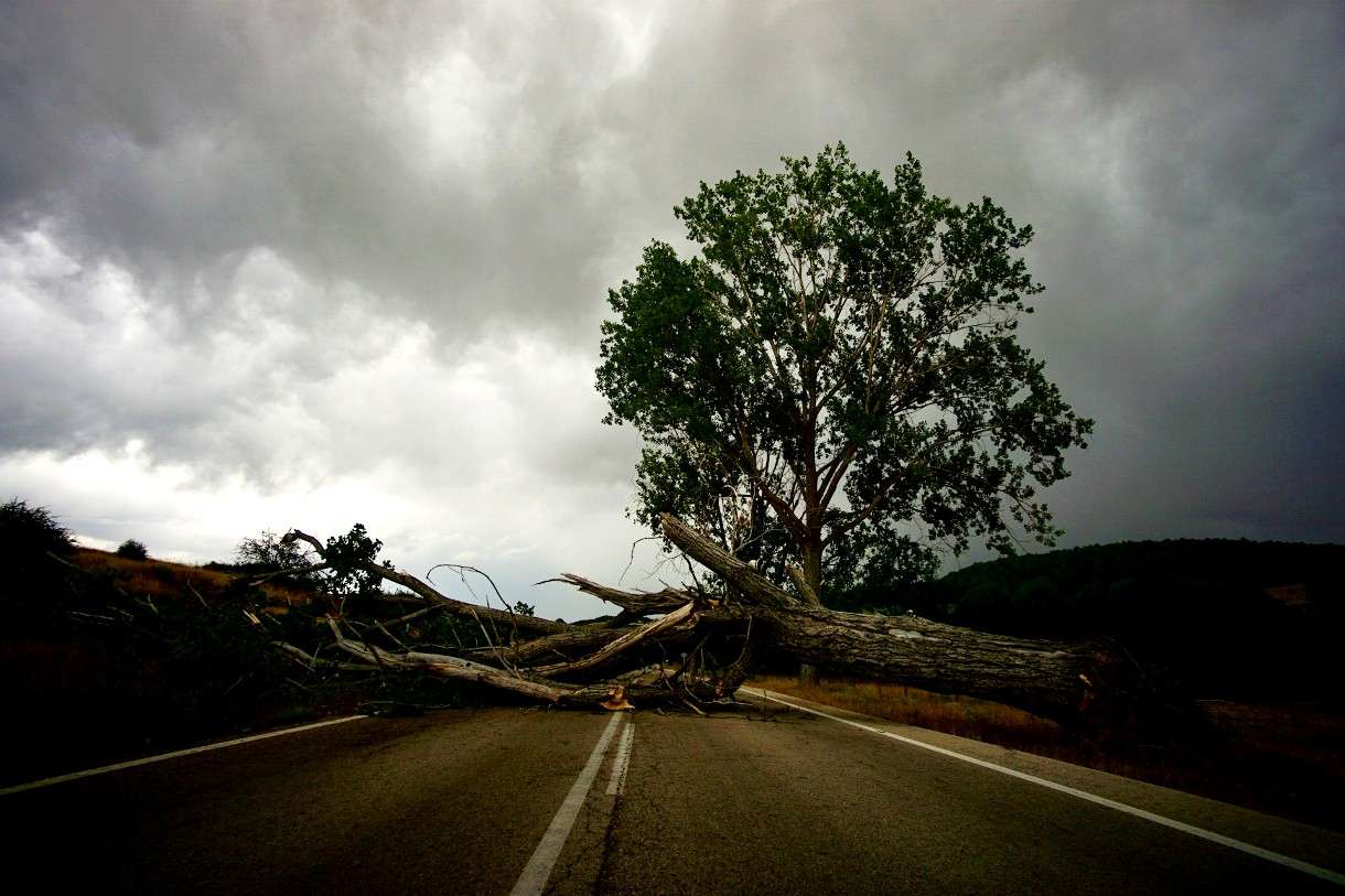 Mini-Tornado über Miramas: Als der Sturm mitten in der Nacht zuschlug