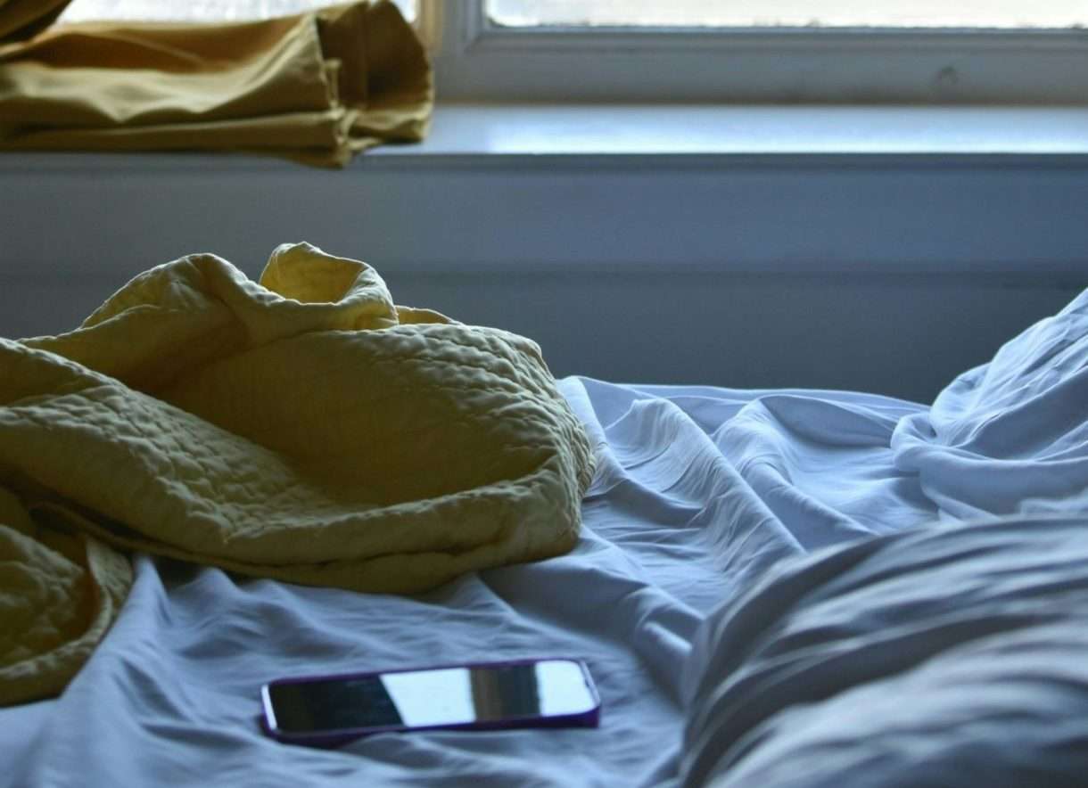 Die digitale Schlafsteuer: Frankreich wagt den Schritt, Deutschland bleibt skeptisch