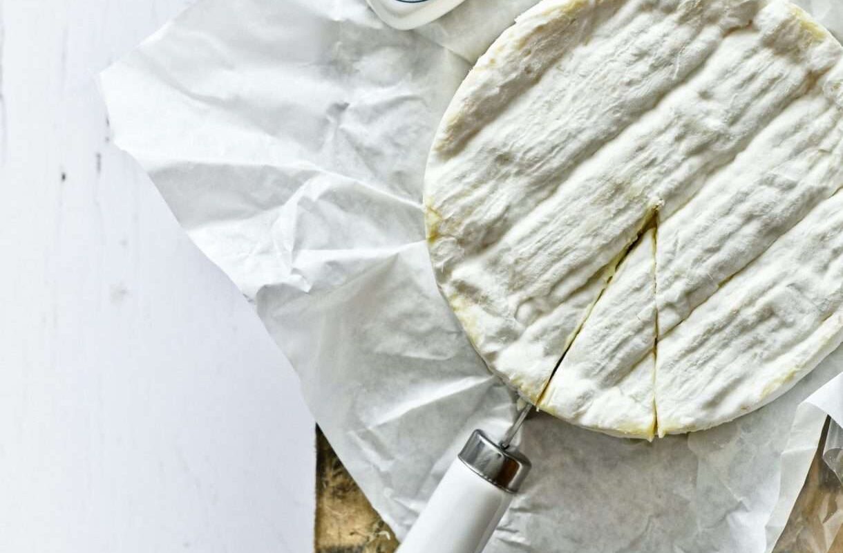 Brie vs. Camembert: Ein Duell der französischen Käsekulturen