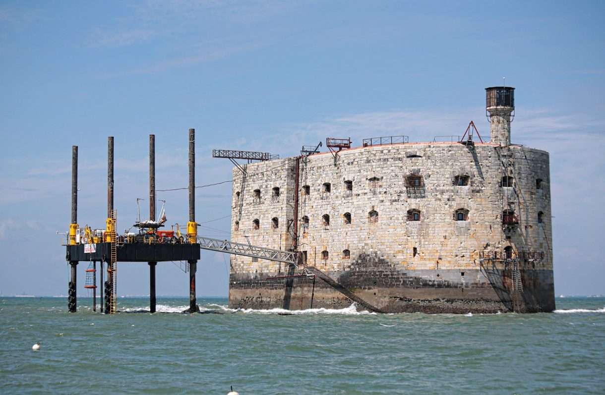 Fort Boyard: Das steinerne Flaggschiff wankt – zwischen Ruhm und Ruin