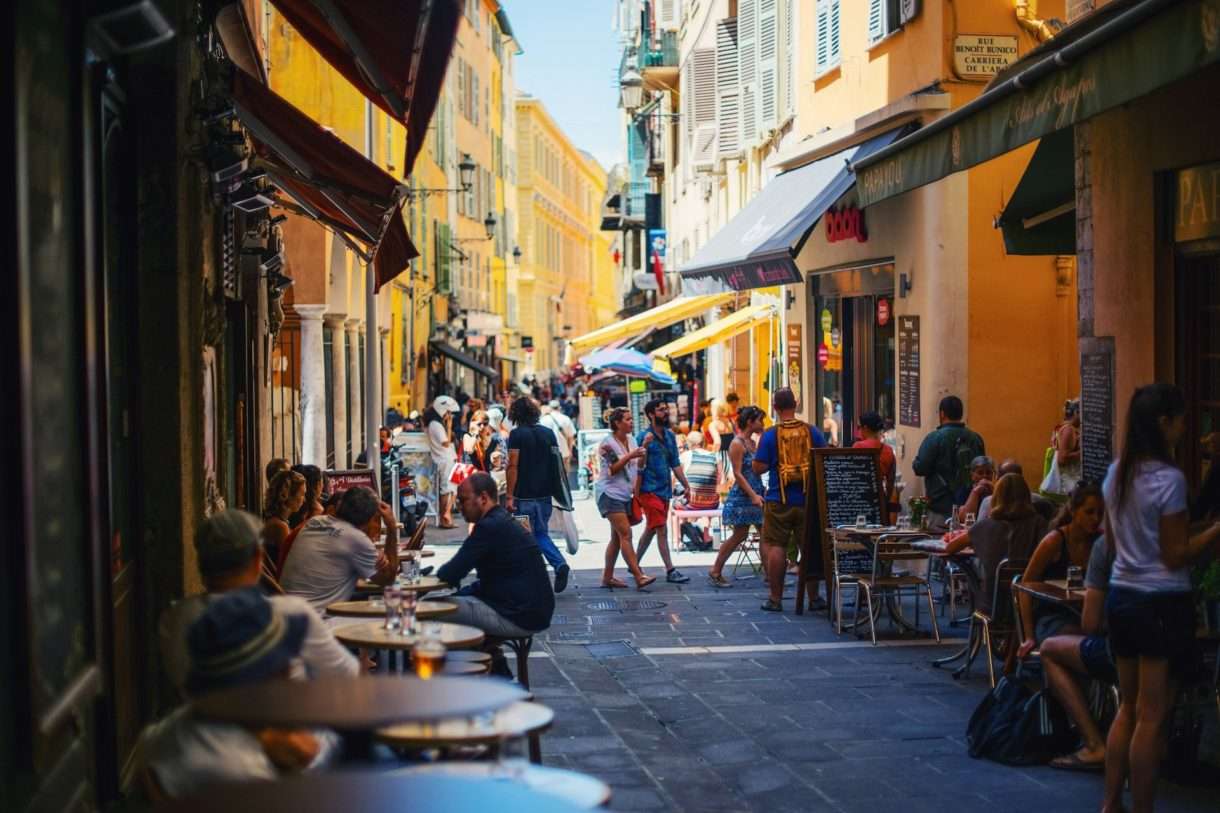 Nizza: Ein Streifzug durch die Altstadt voller Geschichte, Farben und Genuss