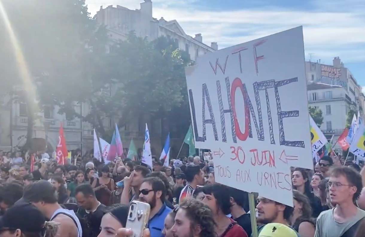 Demo_gegen_Rechts_Marseille_ScreenX